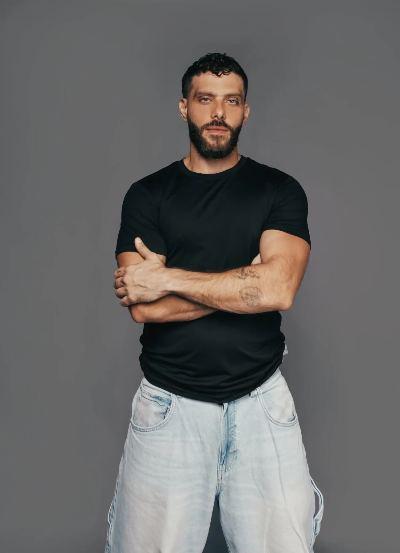 Naim Zarzour behind the decks